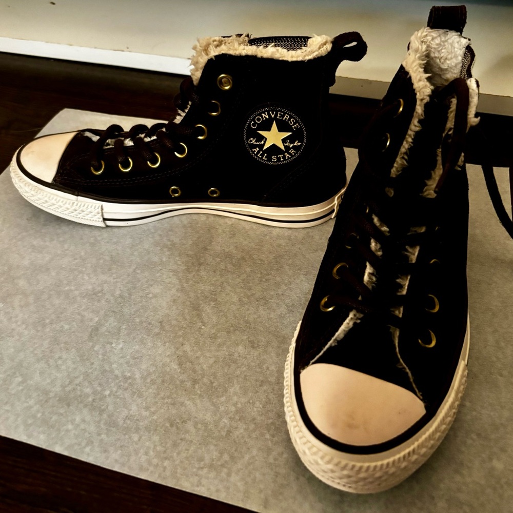 Amazing Converse sneakers !
